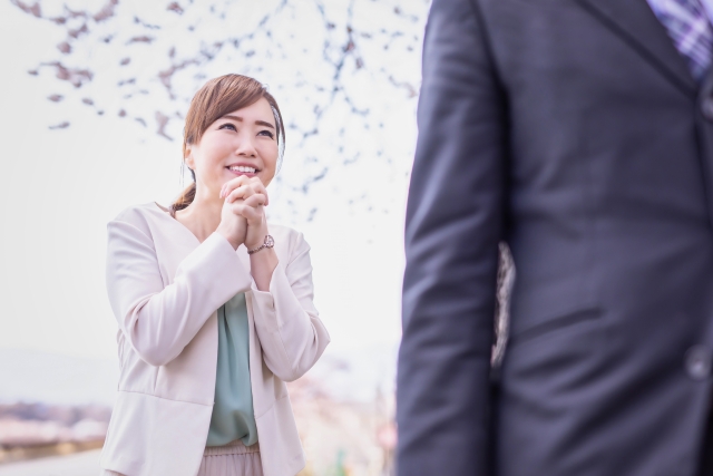 好きな人が近くにいる時　女性