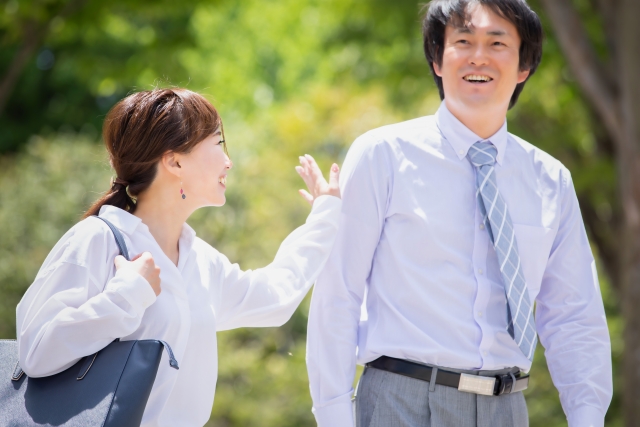 好きな人が近くにいる時　女性